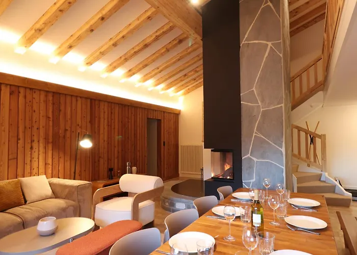 For 12 People - Renovated Duplex *