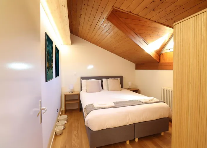 For 12 People - Renovated Duplex